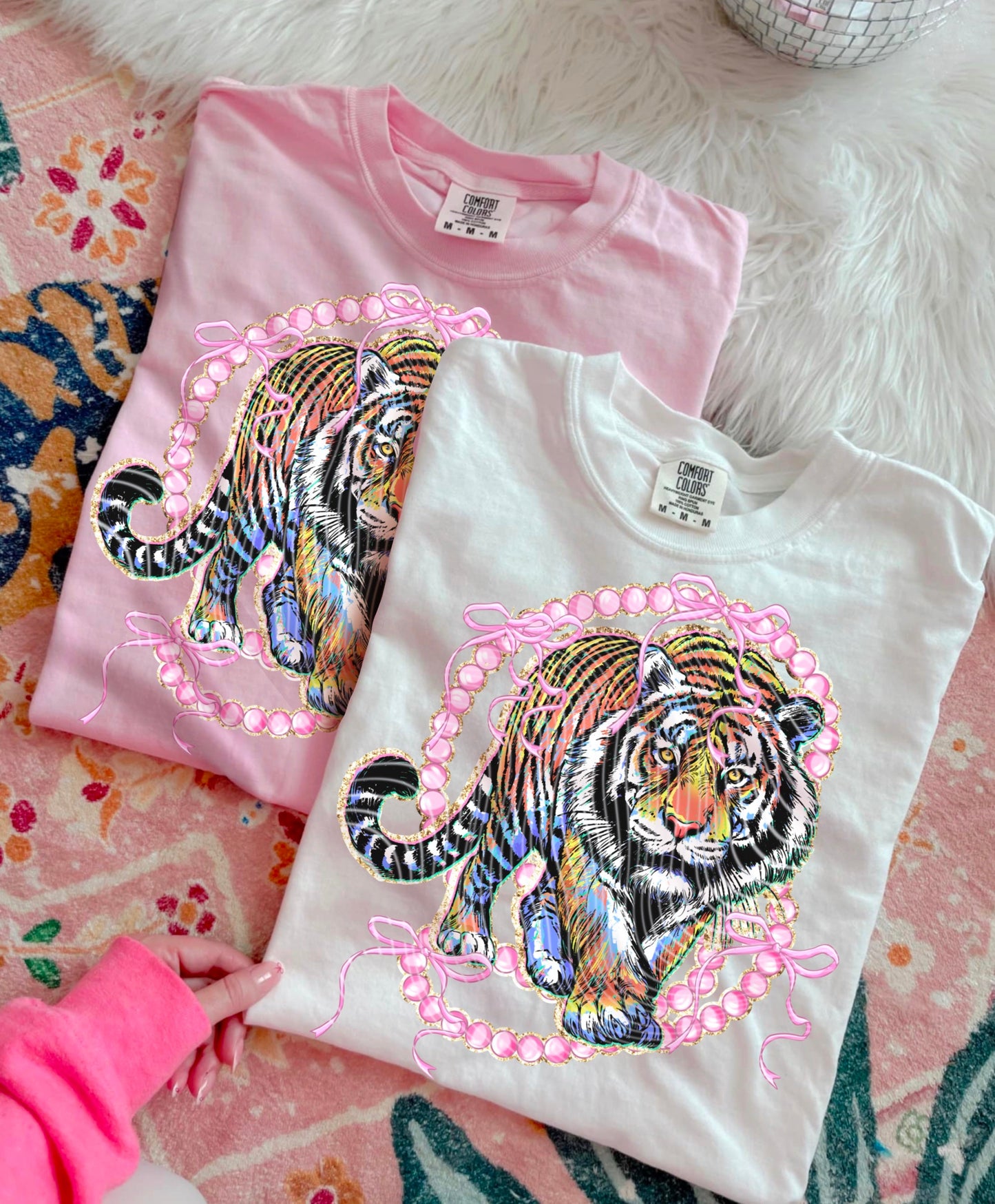T-Shirt Sweatshirt Crewneck Pearl Tiger with Pink Bows – Fierce & Feminine Design