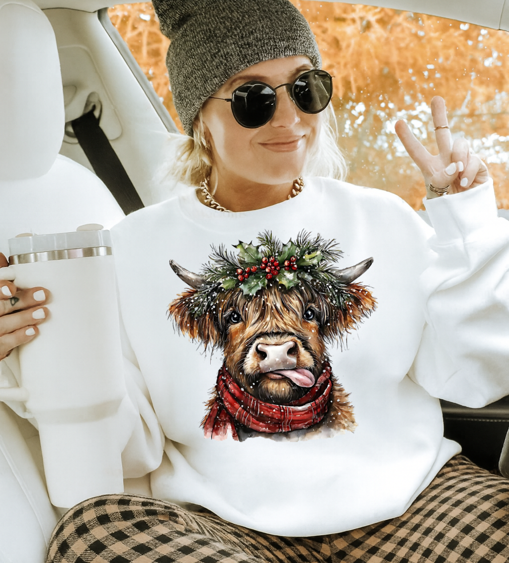 DTF Transfer – Festive Highland Cow Winter