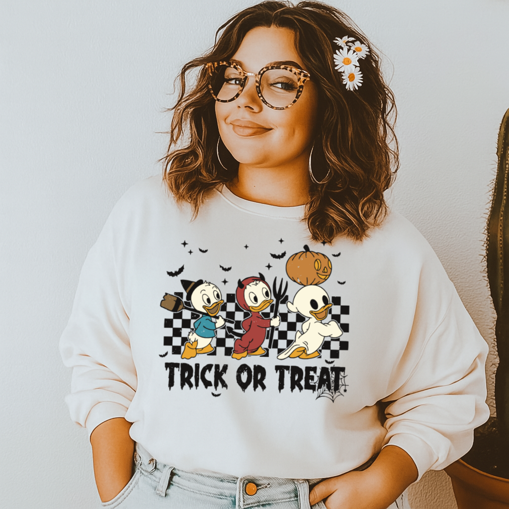 DTF Transfer Halloween – Trick or Treat Duck Trio Vintage Cartoon Design