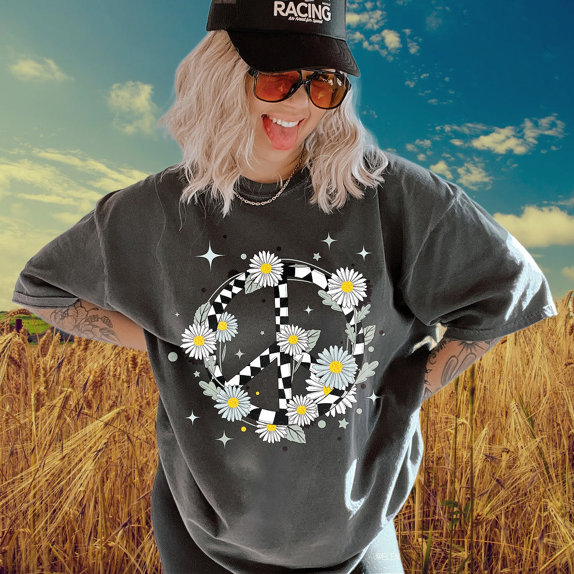 T-Shirt Or Sweatshirt Summer Peace Sign Goes On Light & Darks