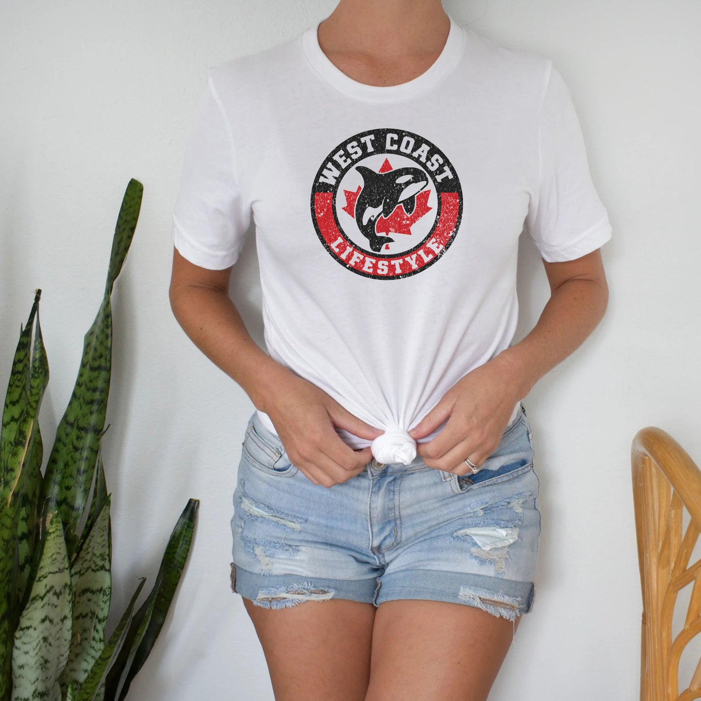 T-Shirt Sweatshirt Crewneck West Coast Lifestyle – Orca Whale & Maple Leaf Circle Design