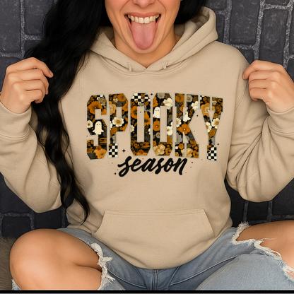 T-Shirt Hoody Spooky Season – Retro Floral with Ghosts & Checkerboard Fall Print