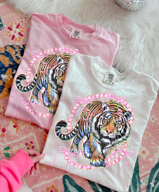 DTF Transfer Pearl Tiger with Pink Bows – Fierce & Feminine Design