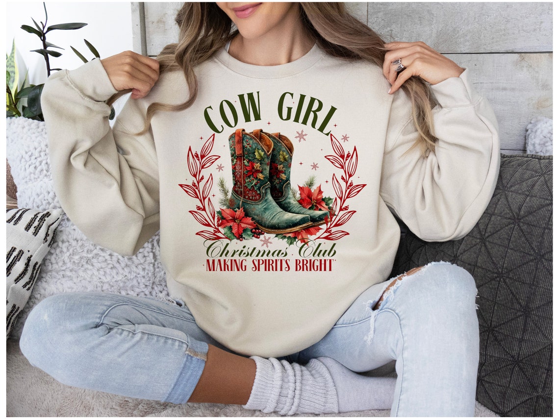 Sweatshirt Hoodie T-Shirt Christmas  Cow Girl Making Christmas Bright