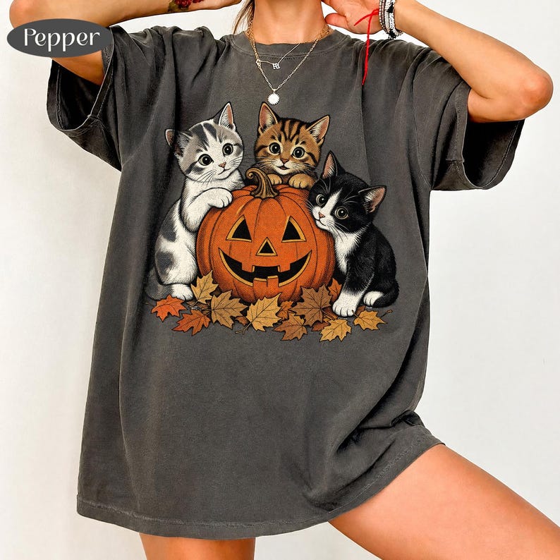 Halloween Kittens – Cute Cats Pumpkin – Vintage Kitten Jack O Lantern Design