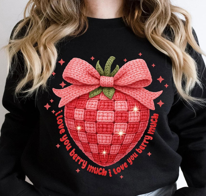 T-Shirt Crewneck  Valentines Cute Strawberry I Love You