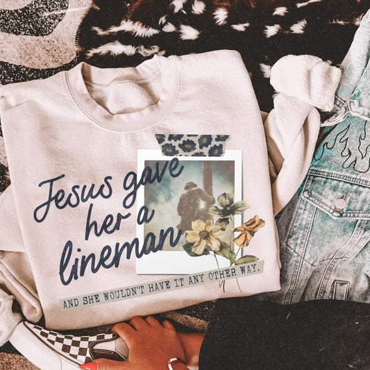 DTF Transfer – Jesus Gave Her a Lineman Floral Polaroid Design