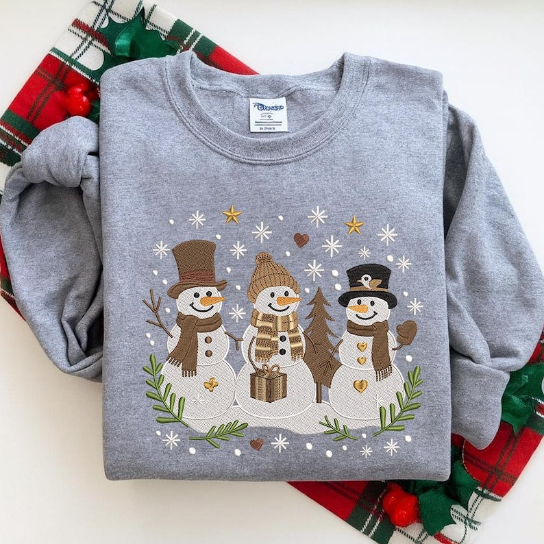 Embroidered Crew Neck – Trio of Snowmen with Gifts & Stars Cozy