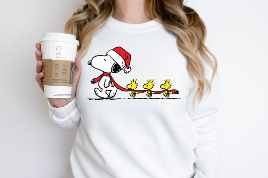 Sweatshirt Hoodie or T-Shirt Christmas  Snoopy  Vintage .